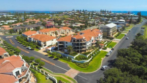 Breakers 2 - 11, 18 - 20 Pacific Parade, Yamba